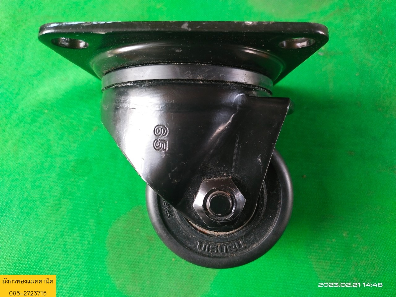 ลูกล้อ ขนาด 2.5 นิ้ว ล้อหมุนได้ 4 ล้อ โครงหนา แข็งแรง รับน้ำหนักได้ดีมาก ราคาชุดละ 400 บาทไม่รวมส่ง มี 3 ชุด