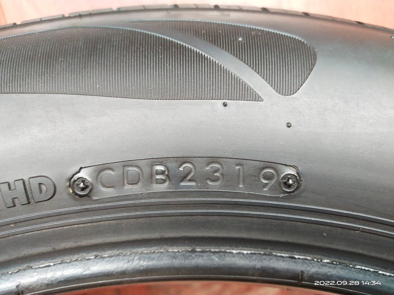 ยางบริดสโตน เบอร์ 225/60R18 ปี 19 มีรั่ว 1 เส้น สภาพยางยังดี ราคา 2 เส้น 1,000 บาทไม่รวมส่งค่ะ ยางบริดสโตน เบอร์ 225/60R18 ปี 19 มีรั่ว 1 เส้น สภาพยางยังดี ราคา 2 เส้น 1,000 บาทไม่รวมส่งค่ะ