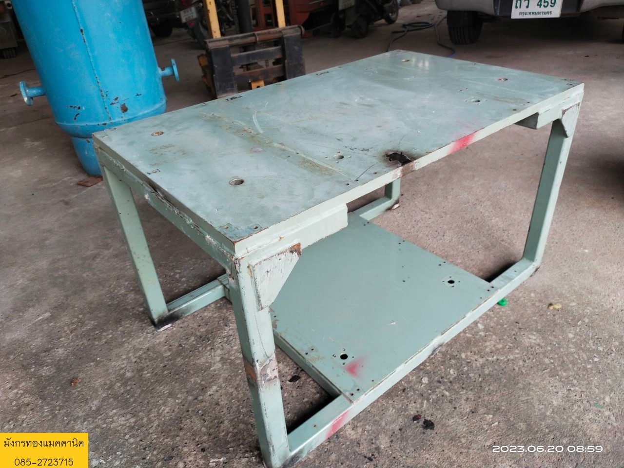 โครงเครื่องจักร ขนาด 69x114x67 ซม. หน้าท้อปหนา 25 มม. มีรูเจาะตามภาพ เหล็กหนามาก นน.ตัว 231 กก. สภาพดี ราคา 6,000 บาทไม่รวมส่ง