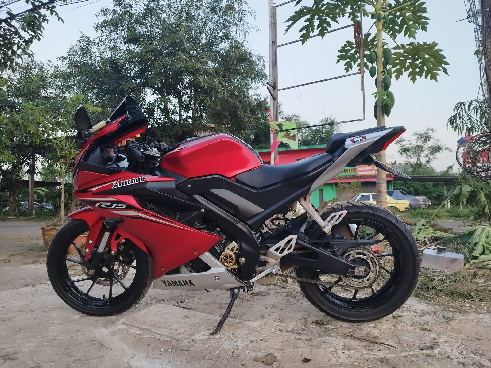 ขายลูกเดียว yzf r15 สภาพดีเล่มครบ ขายลูกเดียว yzf r15 สภาพดีเล่มครบ