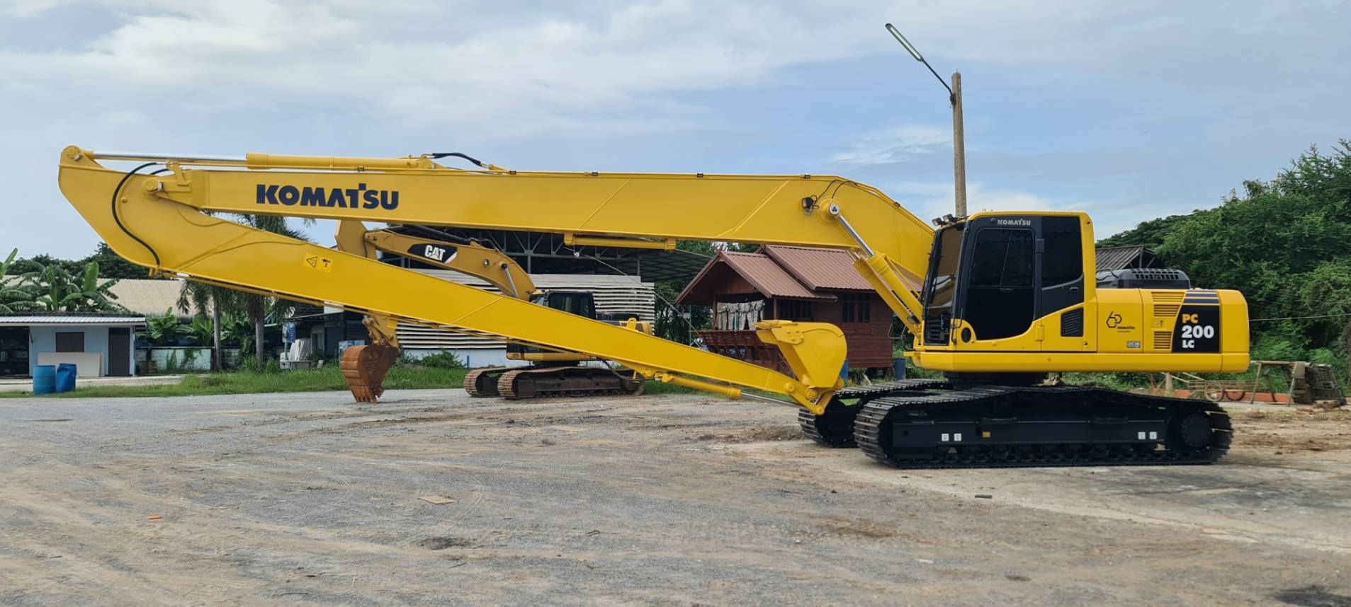 KOMATSU PC200-8MO บูมยาว 18 เมตร