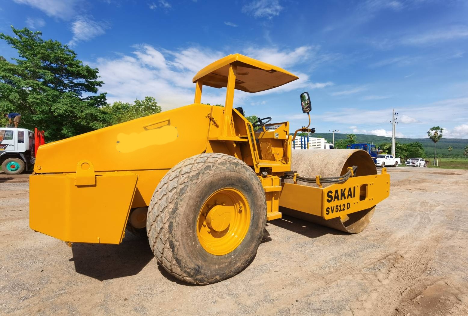 รถบด SAKAI SV512D