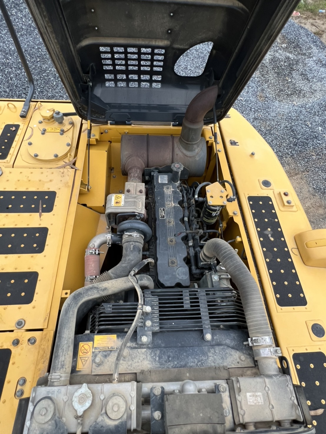 Komatsu pc200-8mo มีระบบลายหัวกระแทก