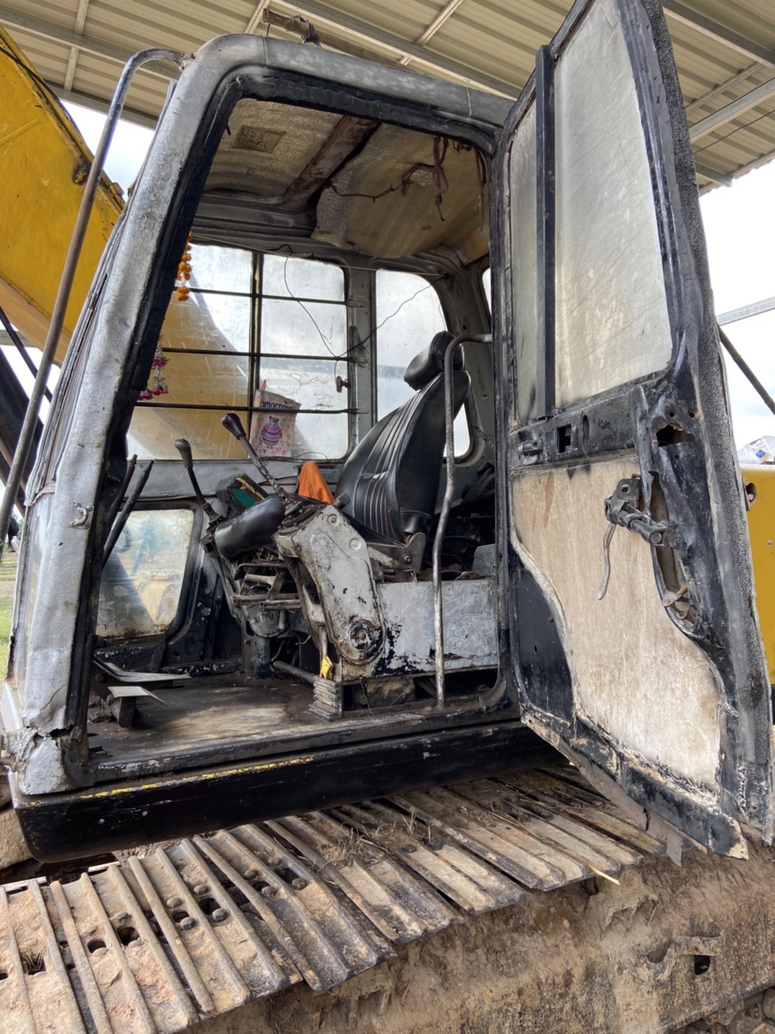 Kobelco sk200 มาค3 พร้อมใช้งาน