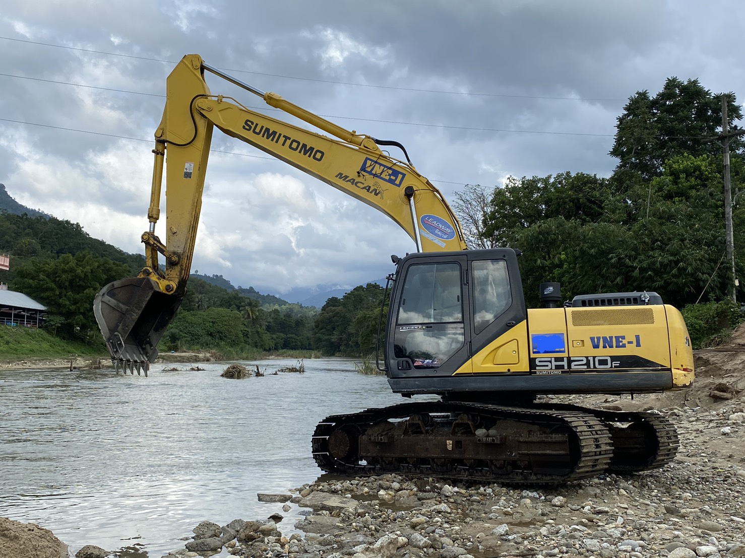 SUMITOMO SH210-6 พร้อมใช้งาน 2900 ชั่วโมง