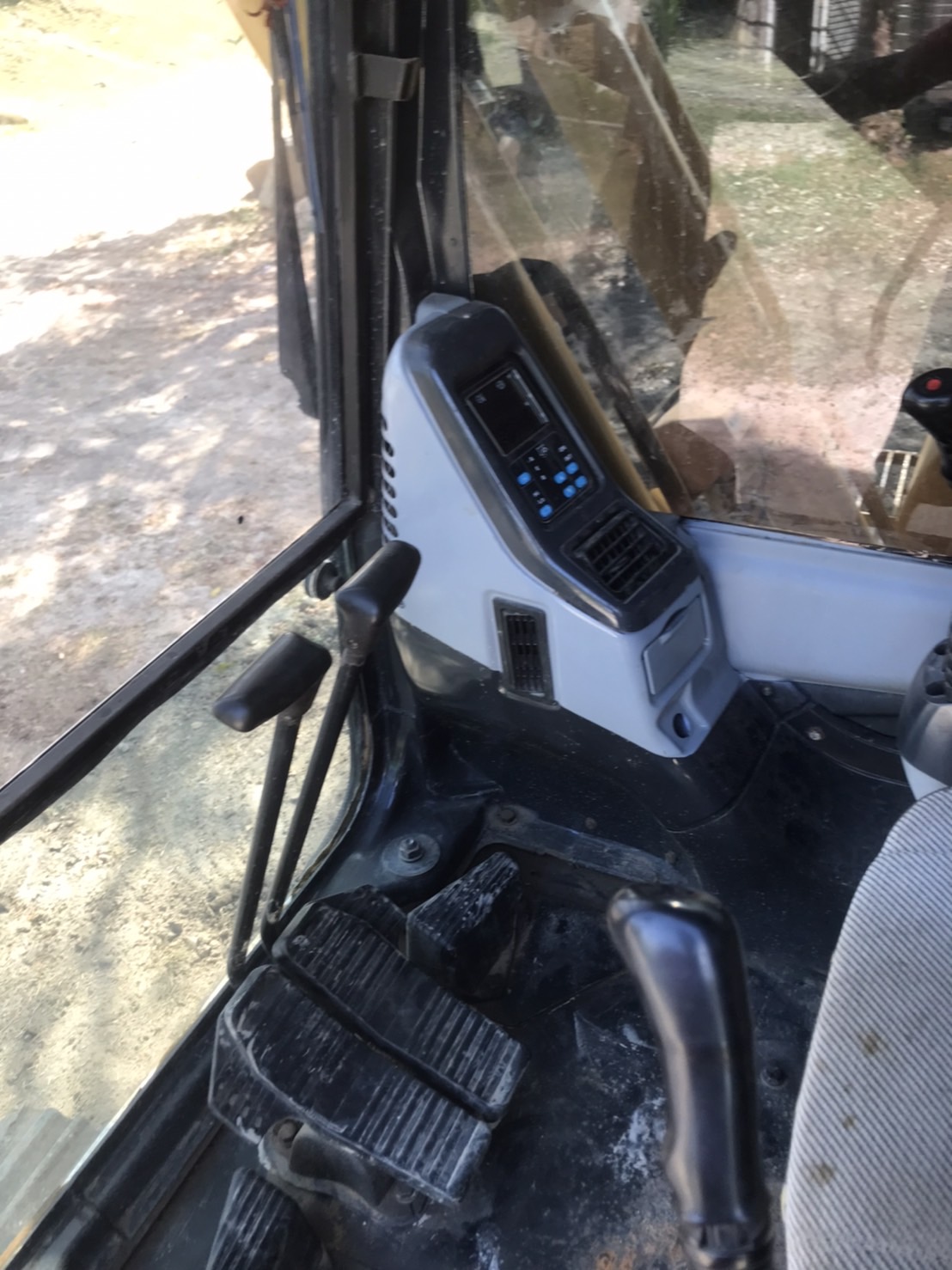 ขายดาว KOMATSU PC200-7 พร้อมใช้งาน ขายดาว KOMATSU PC200-7 พร้อมใช้งาน