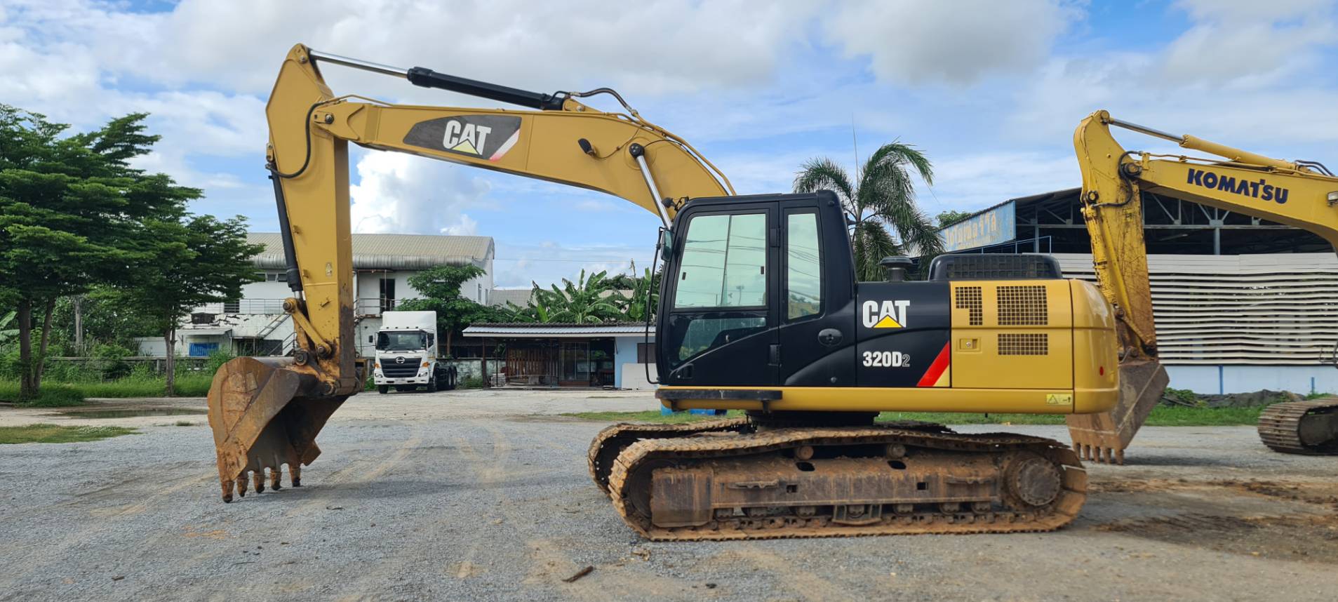 CAT 320D2 พร้อมใช้งาน