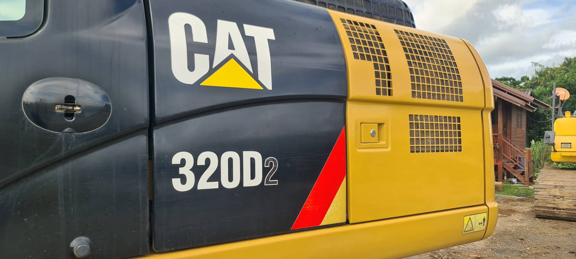 CAT 320D2 พร้อมใช้งาน CAT 320D2 พร้อมใช้งาน