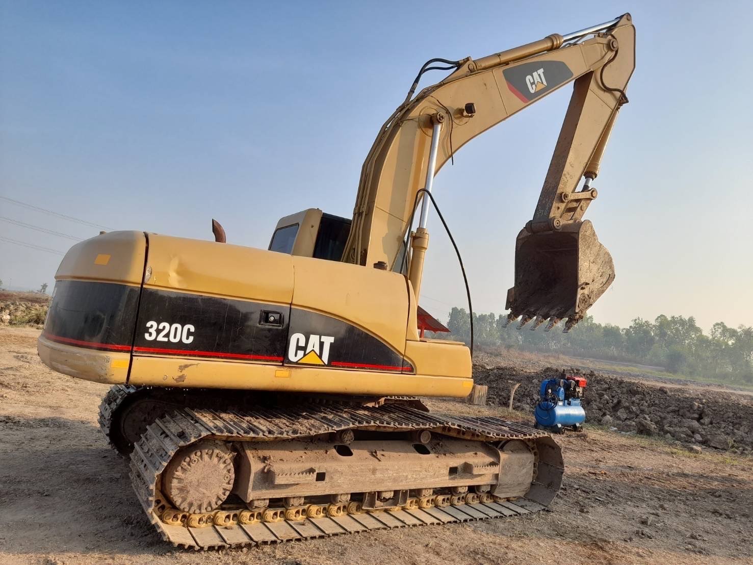 CAT320C พร้อมใช้งาน CAT320C พร้อมใช้งาน