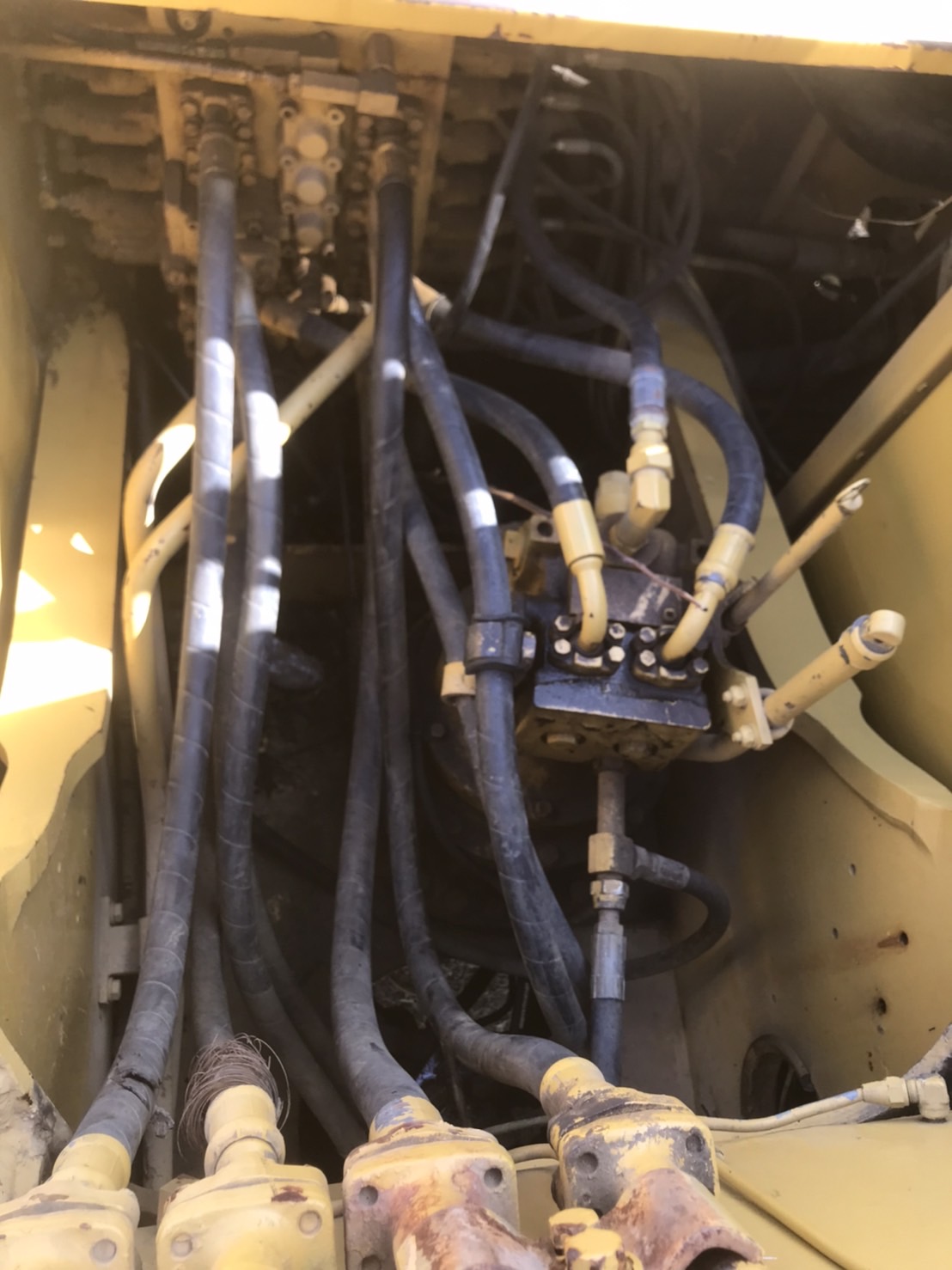 ขายดาว KOMATSU PC200-7 พร้อมใช้งาน ขายดาว KOMATSU PC200-7 พร้อมใช้งาน