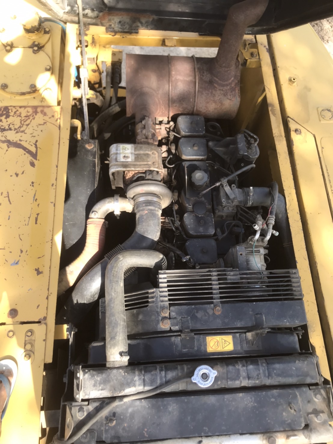 ขายดาว KOMATSU PC200-7 พร้อมใช้งาน ขายดาว KOMATSU PC200-7 พร้อมใช้งาน