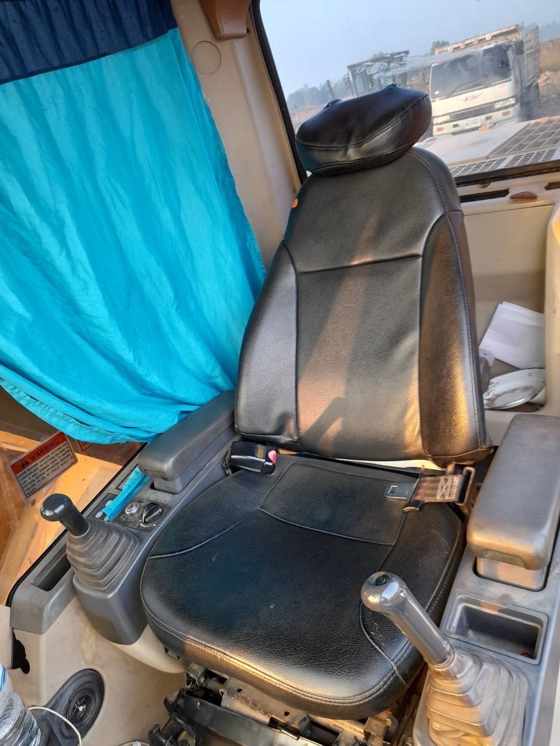 CAT320C พร้อมใช้งาน CAT320C พร้อมใช้งาน