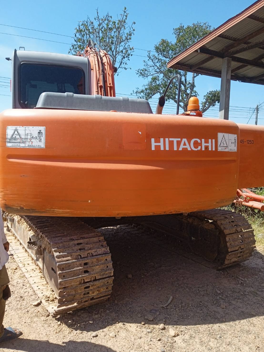 Hitachi zx120-1 พร้อมใช้งาน 6000 ชั่วโมง Hitachi zx120-1 พร้อมใช้งาน 6000 ชั่วโมง