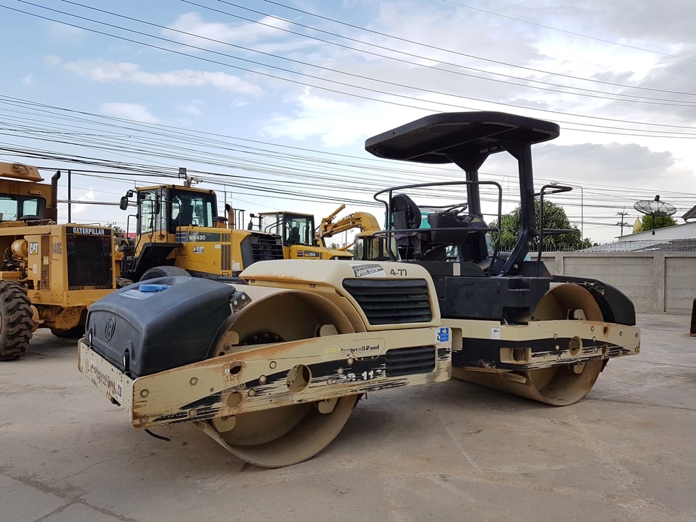ขายรถบดอัดสั่นสะเทือน Ingersoll Rand DD-118HF ปี 2005 น้ำหนัก 12 ตัน นำเข้าจาก USA ไม่เคยใช้งานในไทย ขายรถบดอัดสั่นสะเทือน Ingersoll Rand DD-118HF ปี 2005 น้ำหนัก 12 ตัน นำเข้าจาก USA ไม่เคยใช้งานในไทย