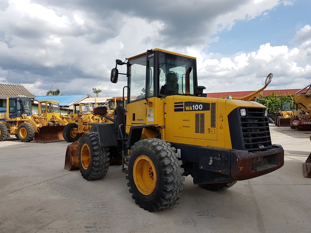ขายรถตักล้อยาง ยี่ห้อ KOMATSU WA100-5 ซีเรียลสูง ปี 2006 นำเข้าจากญี่ปุ่นแท้ 100เปอร์เซ็นต์ สภาพสวย ขายรถตักล้อยาง ยี่ห้อ KOMATSU WA100-5 ซีเรียลสูง ปี 2006 นำเข้าจากญี่ปุ่นแท้ 100เปอร์เซ็นต์ สภาพสวย