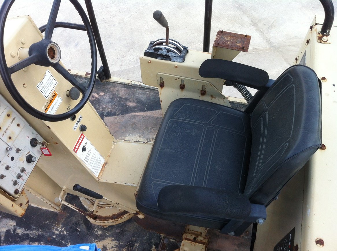 ขายรถบด 3 ล้อเหล็ก Ingersoll Rand ST-105 นำเข้าจาก USA แท้ 100เปอร์เซ็นต์ สภาพสวย ไม่เคยใช้งานในไทย