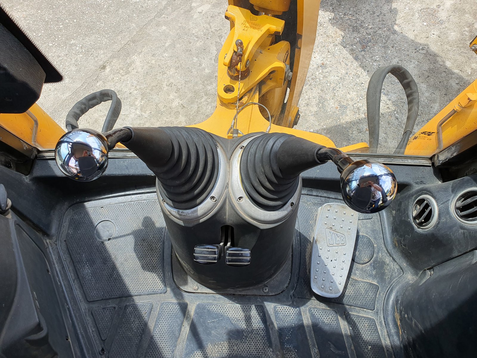 รถตักหน้าขุดหลัง JCB 215S รุ่นยอดนิยม สภาพสวย นำเข้าจากประเทศสหรัฐอเมริกา 2 เพลา รถนอกเเท้ ไม่เคยใช้