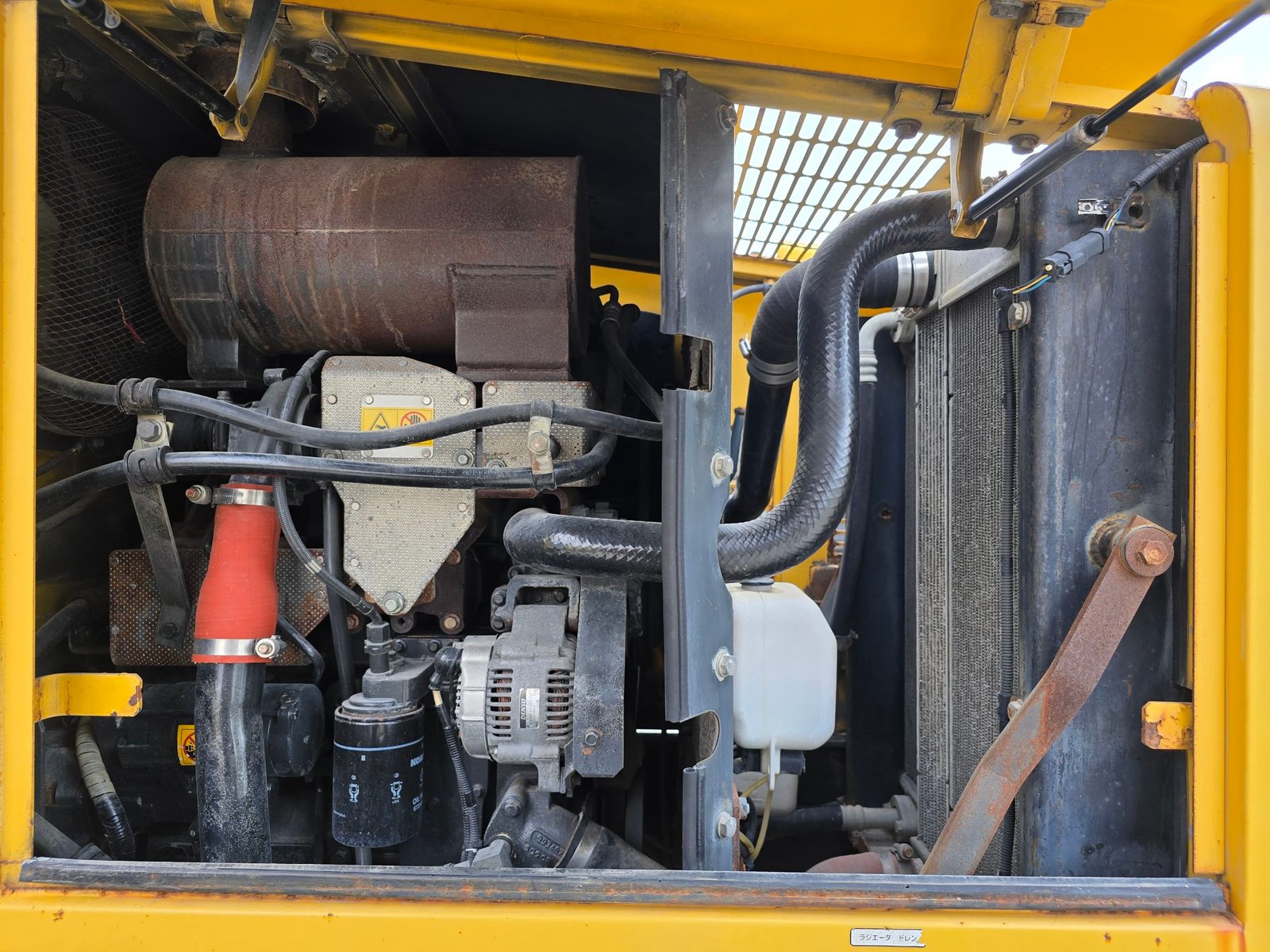 ราคาพิเศษ รถตักล้อยาง ยี่ห้อ KOMATSU WA100-5 ซีเรียลสูง นำเข้าจากญี่ปุ่นแท้ 100เปอร์เซ็นต์ สภาพสวย ไ