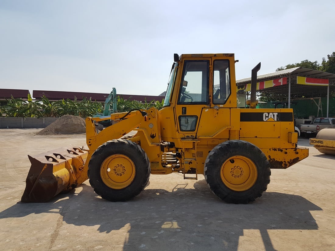ขายรถตักล้อยาง ยี่ห้อ CATERPILLAR 910E บุ้งกี๋ 1.3 คิว นำเข้าจากอเมริกาแท้ ไม่เคยใช้งานในไท