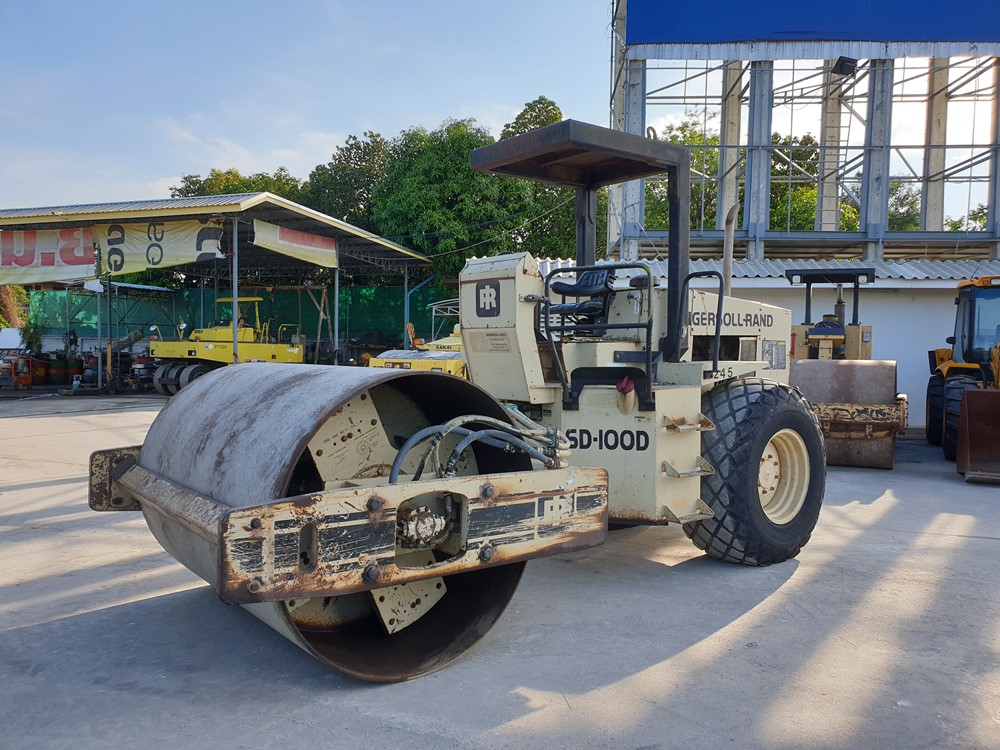 ขายรถบดอัดสั่นสะเทือนล้อเรียบ 10 ตัน Ingersoll Rand SD100D นำเข้าจาก USA แท้ 100เปอร์เซ็นต์ สภาพสวย ไม่เคยใช้งานในไทย