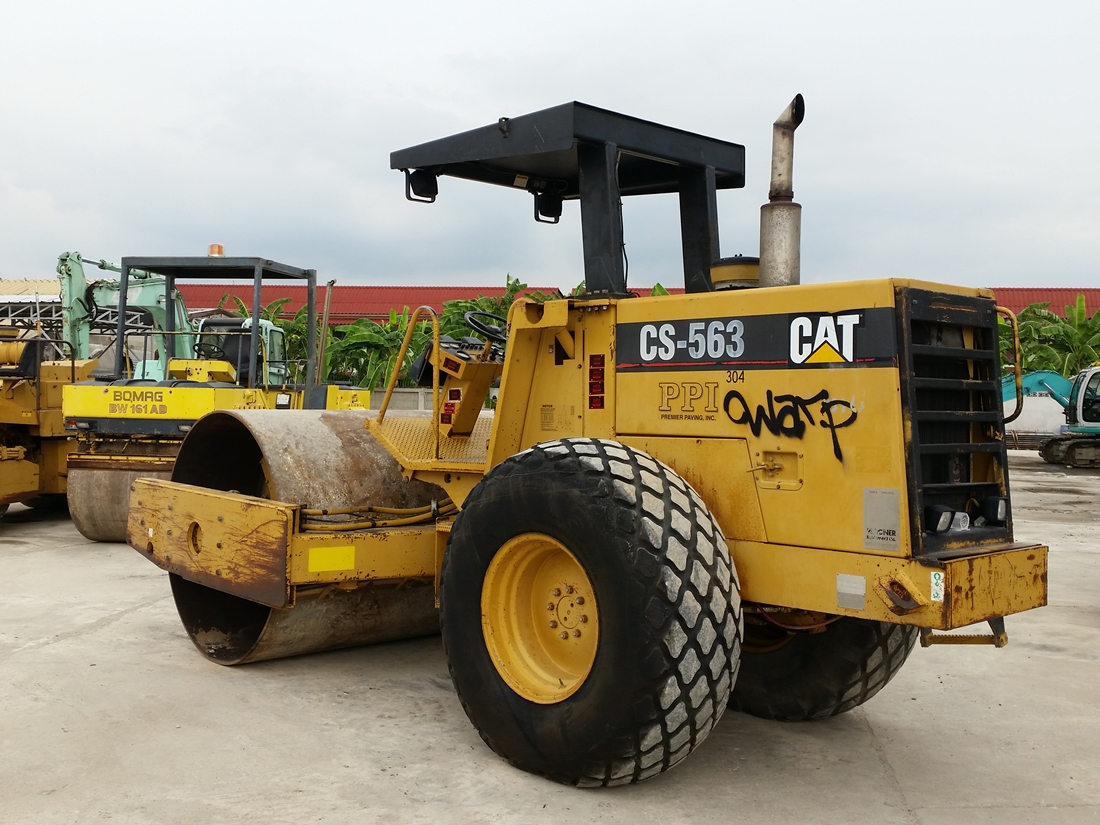 ขายรถบดอัดสั่นสะเทือนล้อเรียบ 10 ตัน CATERPILLAR CS-563 นำเข้าจาก USA แท้ 100เปอร์เซ็นต์ สภาพสวย ไม่ ขายรถบดอัดสั่นสะเทือนล้อเรียบ 10 ตัน CATERPILLAR CS-563 นำเข้าจาก USA แท้ 100เปอร์เซ็นต์ สภาพสวย ไม่