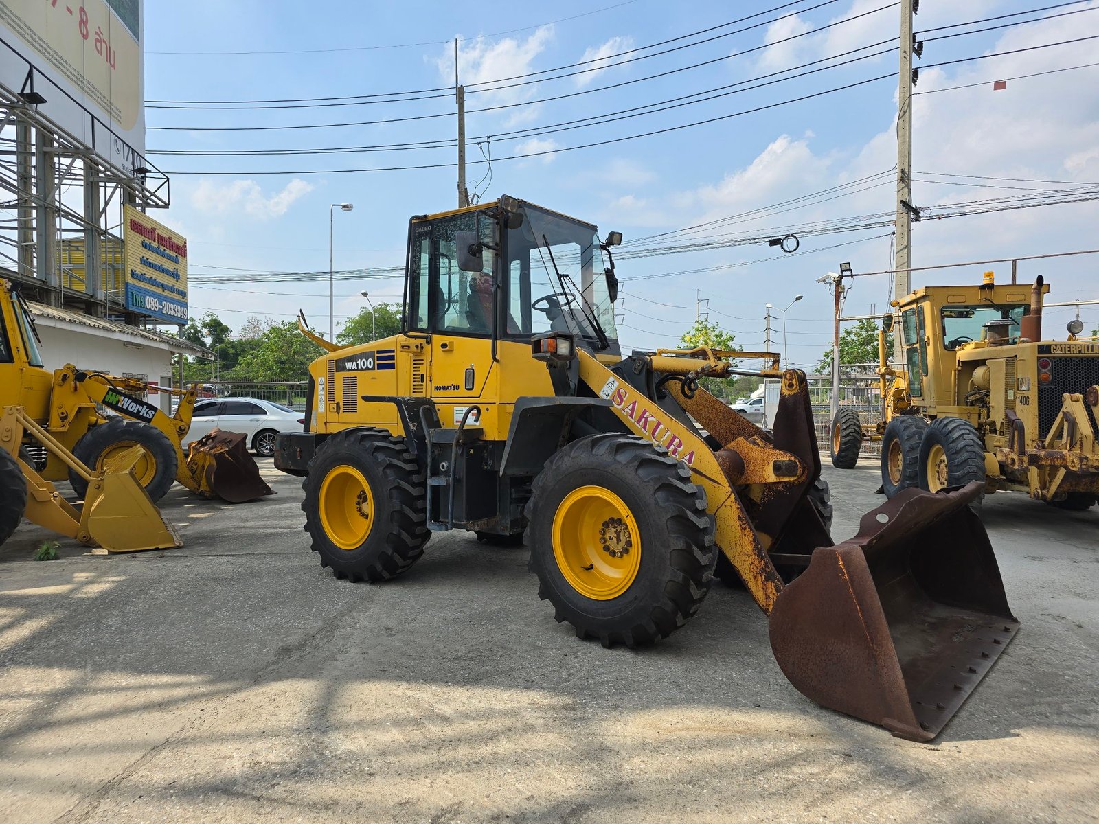 ราคาพิเศษ รถตักล้อยาง ยี่ห้อ KOMATSU WA100-5 ซีเรียลสูง นำเข้าจากญี่ปุ่นแท้ 100เปอร์เซ็นต์ สภาพสวย ไ ราคาพิเศษ รถตักล้อยาง ยี่ห้อ KOMATSU WA100-5 ซีเรียลสูง นำเข้าจากญี่ปุ่นแท้ 100เปอร์เซ็นต์ สภาพสวย ไ