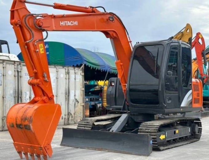 ขายHITACHI ZX70-5A เก่านอก ไฟครบระบบดี