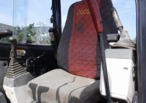 15/01/66.ขายDOOSAN DH55V เก่านอก ปุ้งกี๋ หัวแย็ก