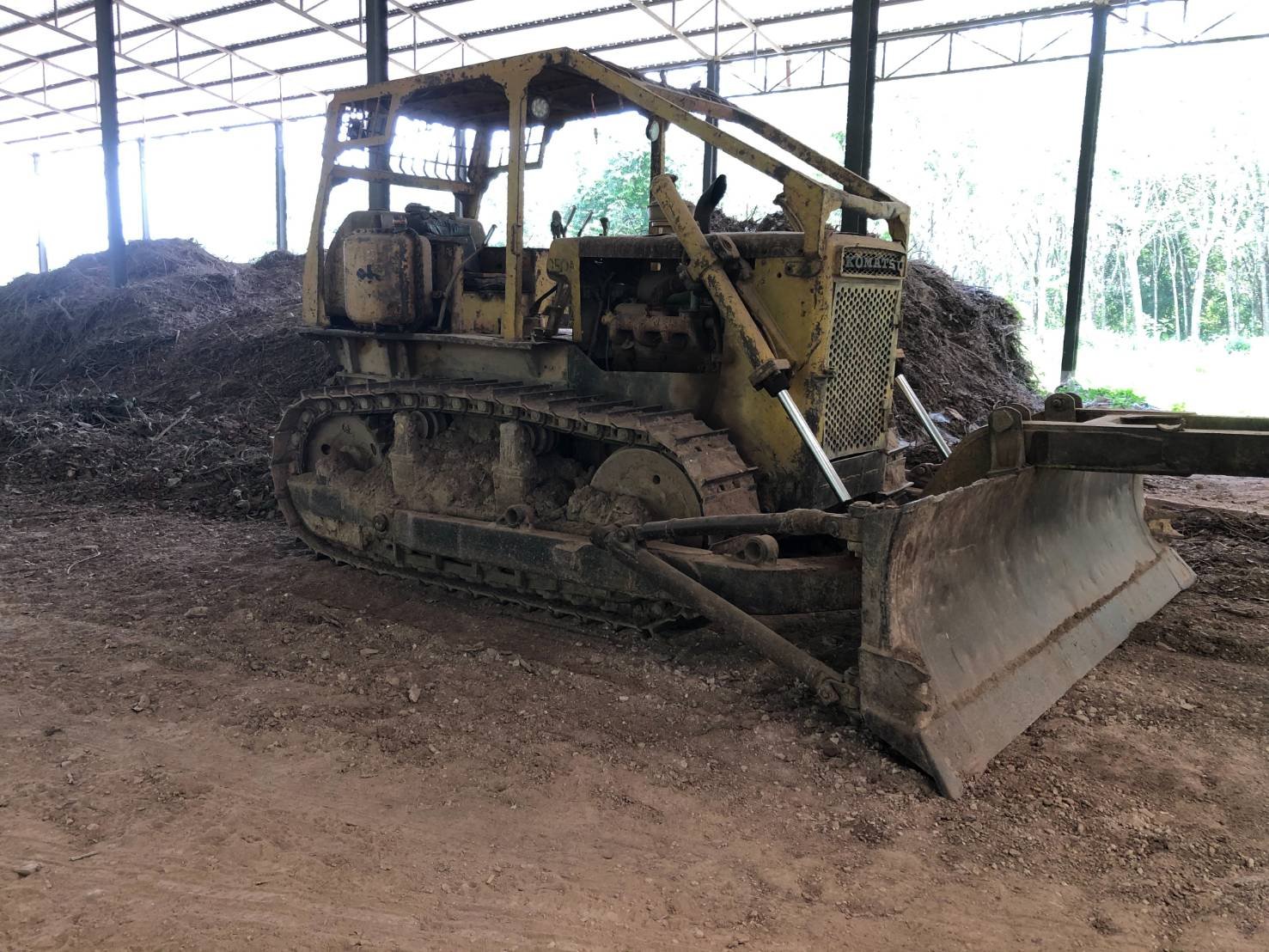 KOMATSU D50A-15 ห้องเลี้ยวแห้ง