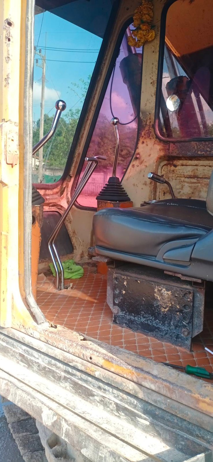 KOMATSU PC120-1 มีหัวคีบ-บุ้งกี๋