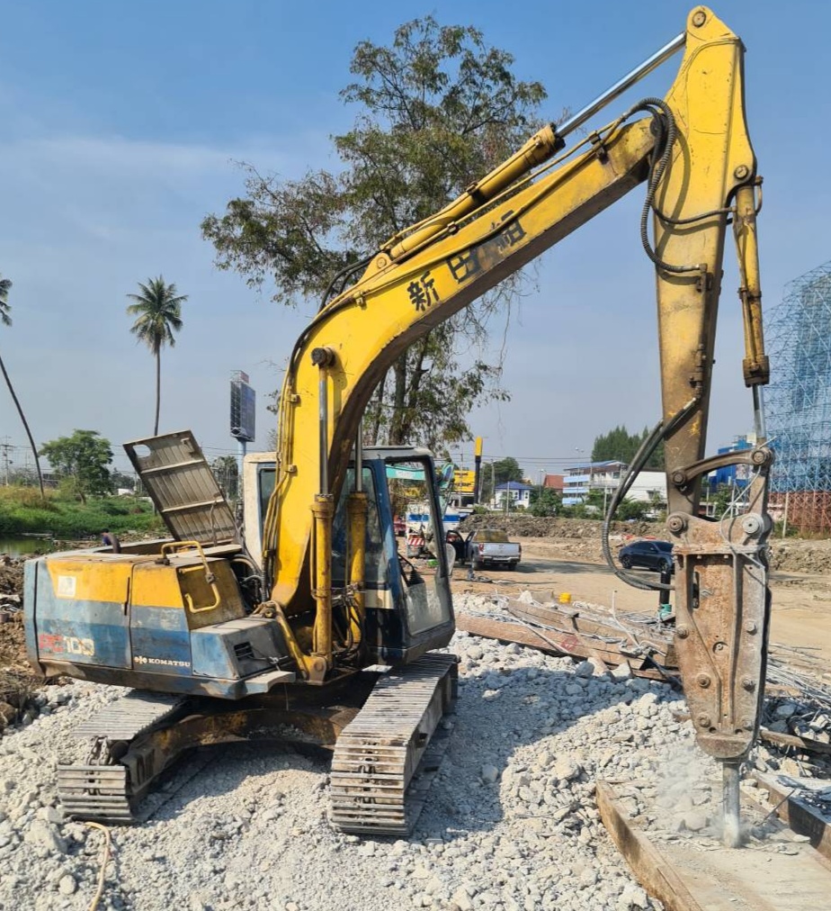 09/02/66.KOMATSU PC100-5 มีหัวแย๊กกับบุ้งกี๋