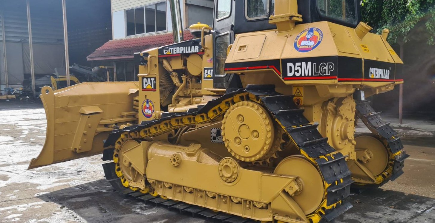 30/10/65.รถตักCAT D5M พร้อมเล่มทะเบียน 30/10/65.รถตักCAT D5M พร้อมเล่มทะเบียน