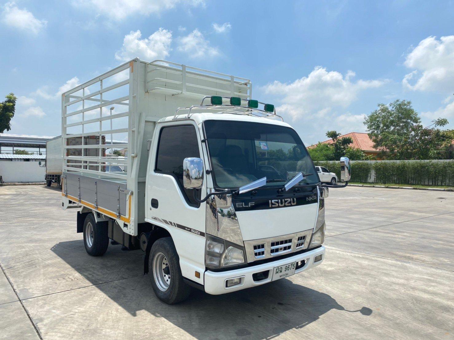 ISUZU NKR 100 แรงเทอร์โบ กระบะเปิดได้รอบด้าน พร้อม คอก เหล็กกล่อง ปี 2549 (รถห้าง) ISUZU NKR 100 แรงเทอร์โบ กระบะเปิดได้รอบด้าน พร้อม คอก เหล็กกล่อง ปี 2549 (รถห้าง)