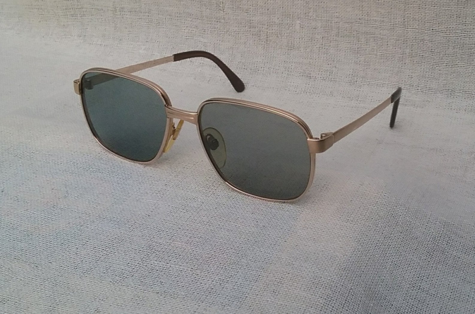 แว่นตาเทพเจ้าของชาวเยอรมัน โรเดนสต็อค-RODENSTOCK-แอดลอน ซีรีส์ ตัวแท้ สภาพเทพ เก่าเก็บทศวรรษ 1980 โม แว่นตาเทพเจ้าของชาวเยอรมัน โรเดนสต็อค-RODENSTOCK-แอดลอน ซีรีส์ ตัวแท้ สภาพเทพ เก่าเก็บทศวรรษ 1980 โม