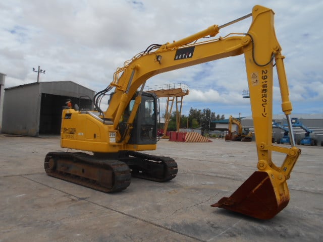รถขุด Sumitomo รุ่น SH135X-3B ปี 2014 ชั่วโมงการทำงาน 4280 มือสองนำเข้าจากญี่ปุ่น