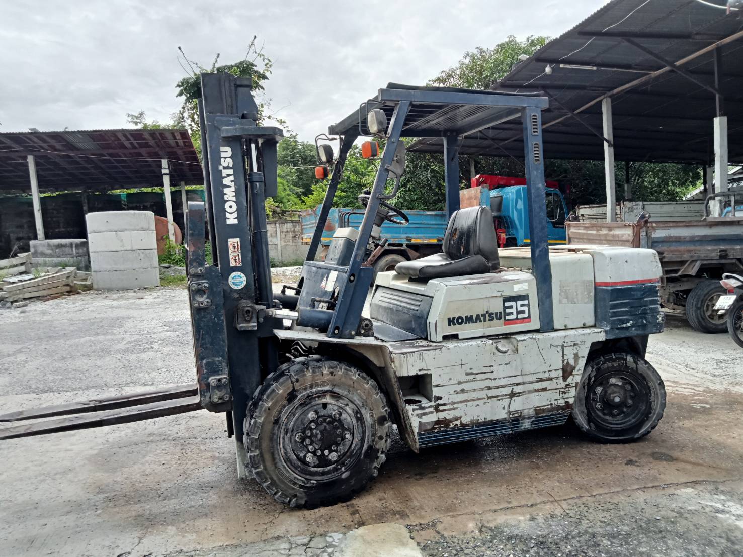 ***เลิกกิจการ*** ขายรถฟอร์คลิฟท์ Komatsu 3.5 ตัน เบนซิน งาสไลด์ข้างได้
