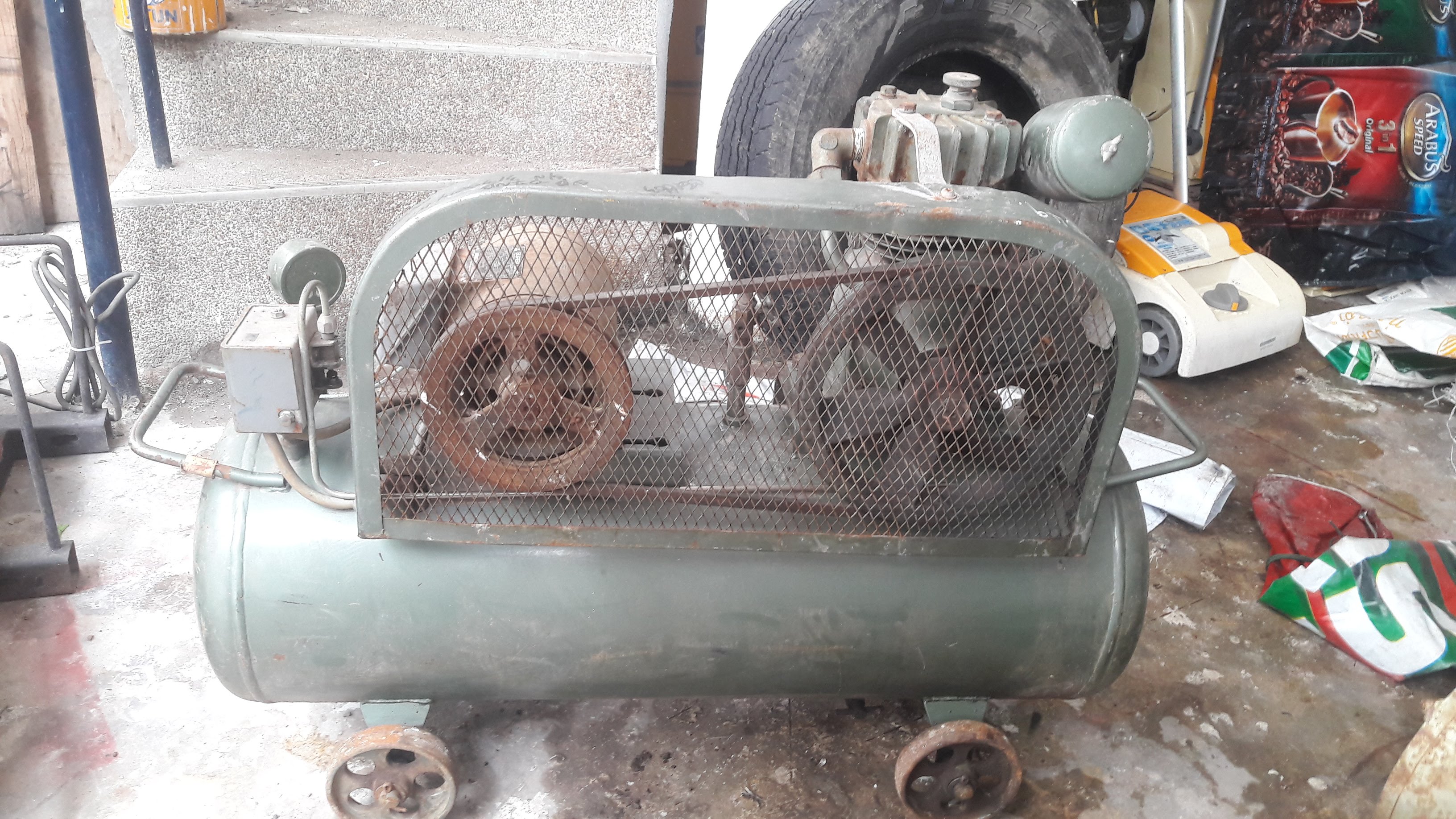 ปั้มลม IWATA SP-07NB ไฟญี่ปุ่น ตามสภาพ เก่านอก โทร.084-542-4150 ปั้มลม IWATA SP-07NB ไฟญี่ปุ่น ตามสภาพ เก่านอก โทร.084-542-4150