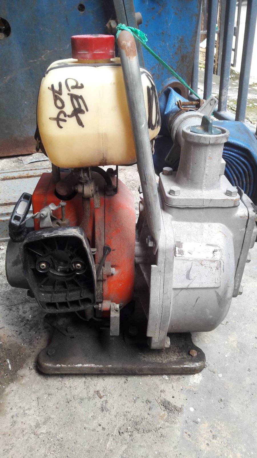 ปั้มน้ำ KOMUTSU ZENOAH G4K โคมัตสุ ซีน๊อค ของเก่าญี่ปุ่น โทร. 084-542-4150