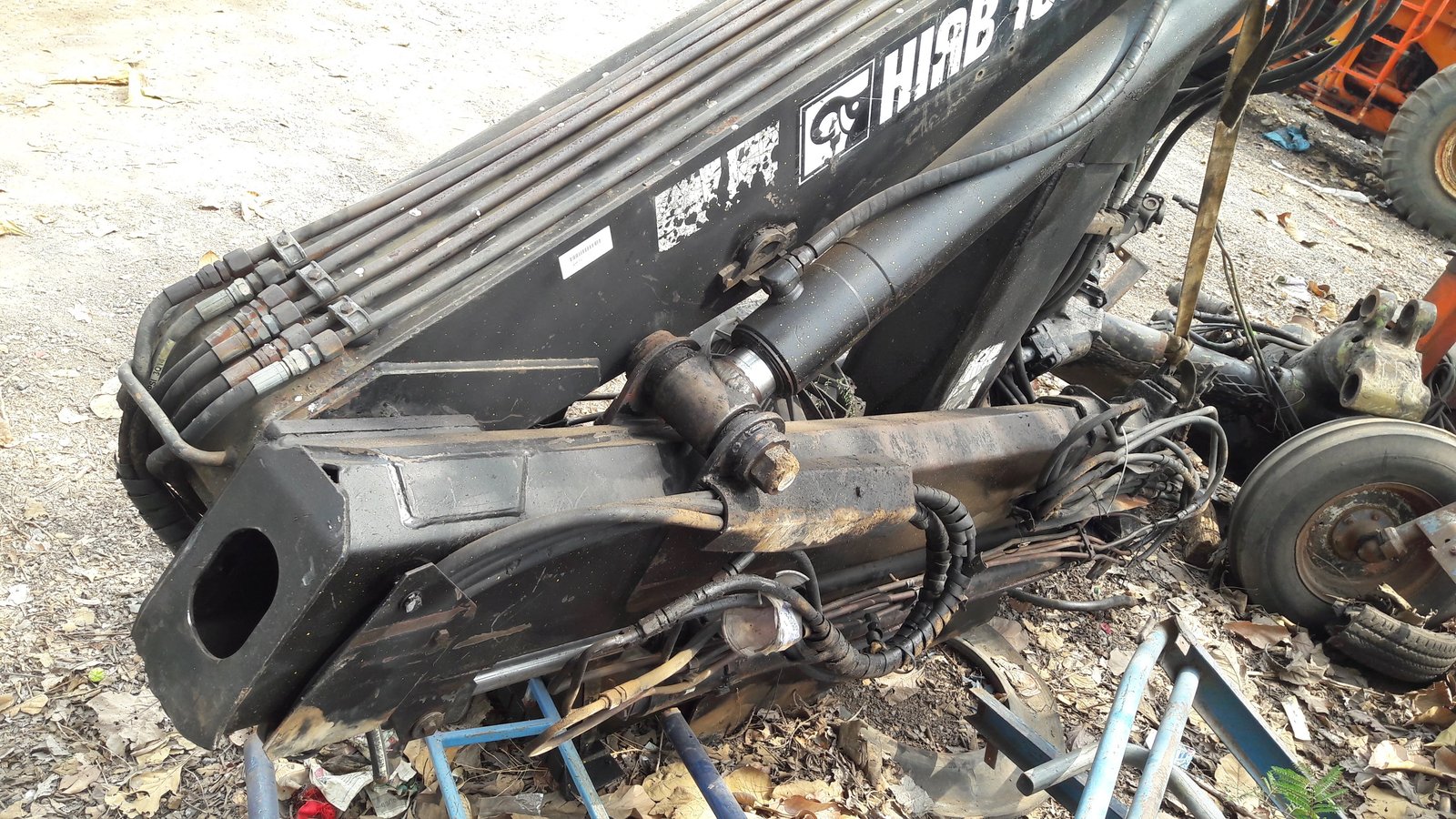 เครนติดรถบรรทุก HIAB105-2 ยกได้ 4.5 ตัน อุปกรณ์ครบ เก่าเมืองนอก เครนติดรถบรรทุก HIAB105-2 ยกได้ 4.5 ตัน อุปกรณ์ครบ เก่าเมืองนอก