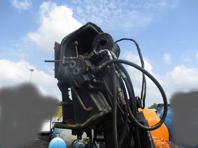 เครนแขนยาวติดรถบรรทุก ยี่ห้อ HIAB 85ZW 3 ปลอก ยกได้ 2.35 ตัน เครนแขนยาวติดรถบรรทุก ยี่ห้อ HIAB 85ZW 3 ปลอก ยกได้ 2.35 ตัน