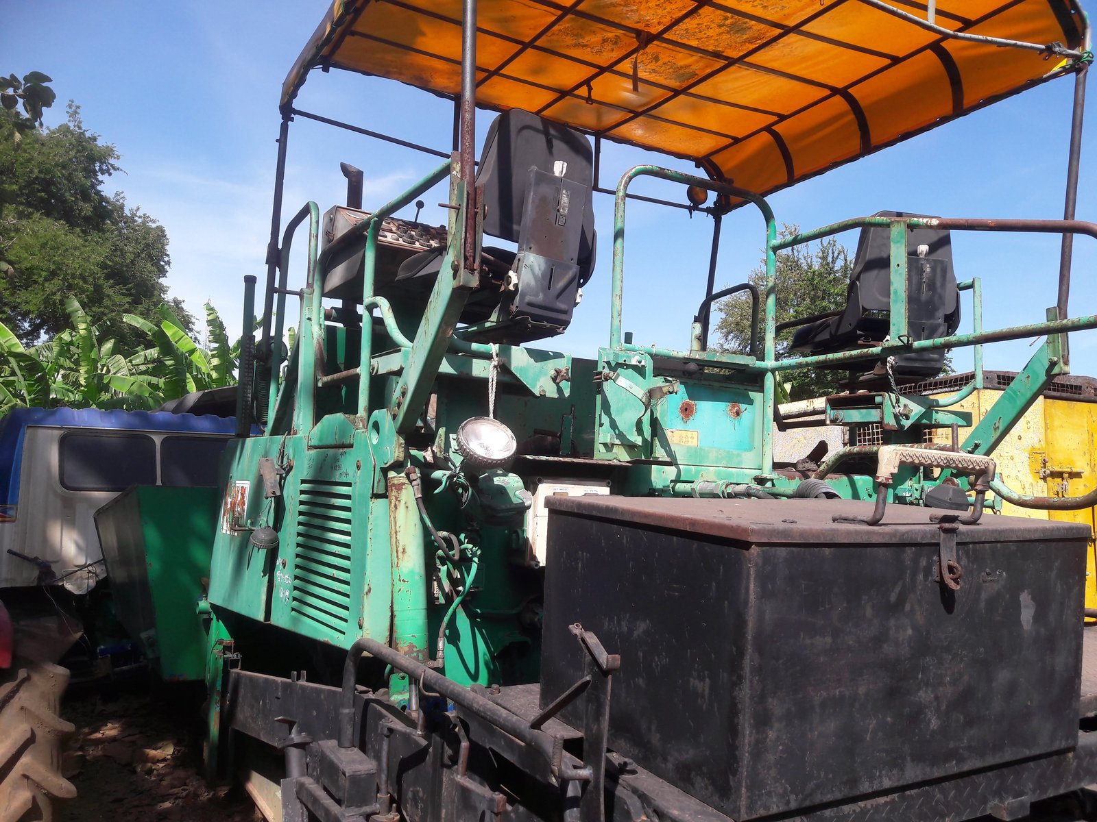 รถปูยาง VOGELE SUPER 1600 ระยะปู 4.75-6 เมตร เครื่องดอยซ์ 6 สูบ รถปูยาง VOGELE SUPER 1600 ระยะปู 4.75-6 เมตร เครื่องดอยซ์ 6 สูบ