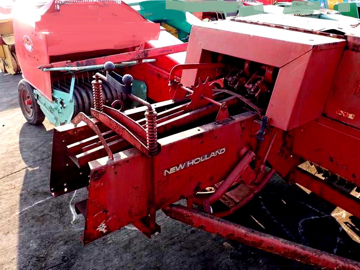 เครื่องอัดฟาง อัดใบอ้อย อัดก้อนสี่เหลียม ยี่ห้อ NEW HOLLAND รุ่น 274 และ ยี่ห้อ STAR เก่าเมืองนอก