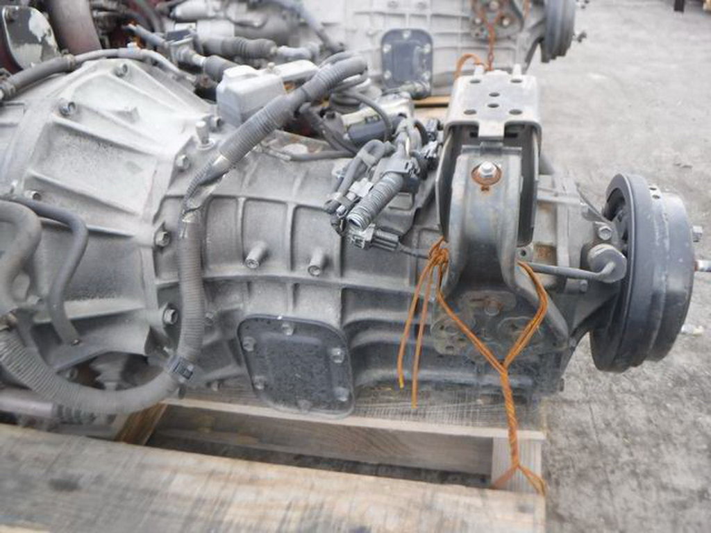 ขาย เครื่อง HINO NO4C พร้อมเกียร์ 4 สูบ เทอร์โบ อินเตอร์ 135 แรงม้า ไม่มีกล่อง โทร. 084-542-4150