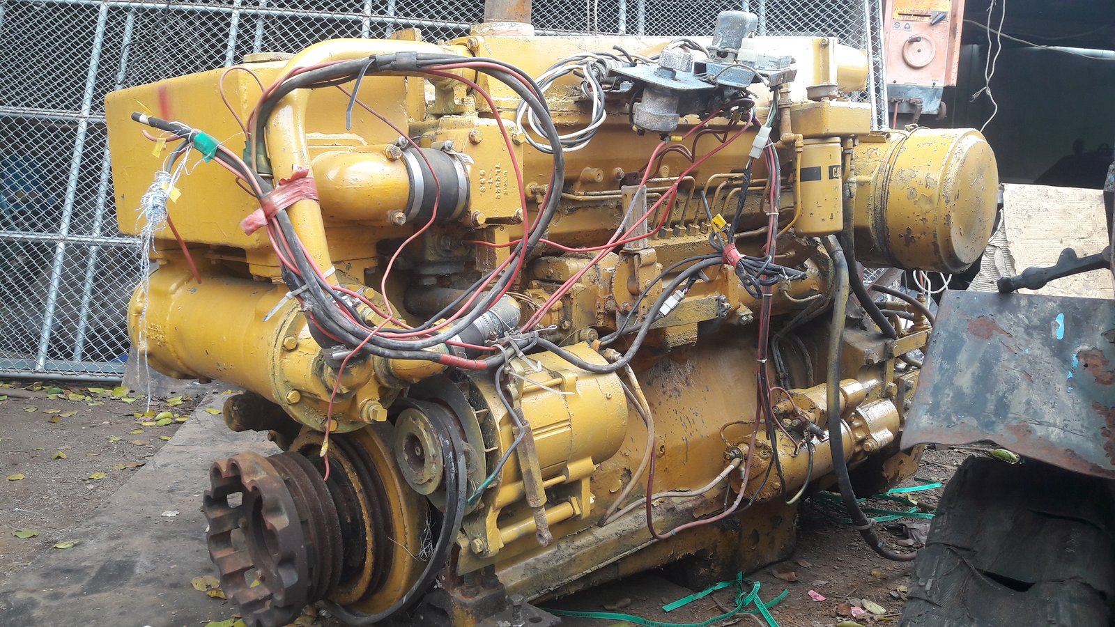 เครื่องยนต์ CATERPILLAR D334 ดีเซล 6 สูบ 240 แรง