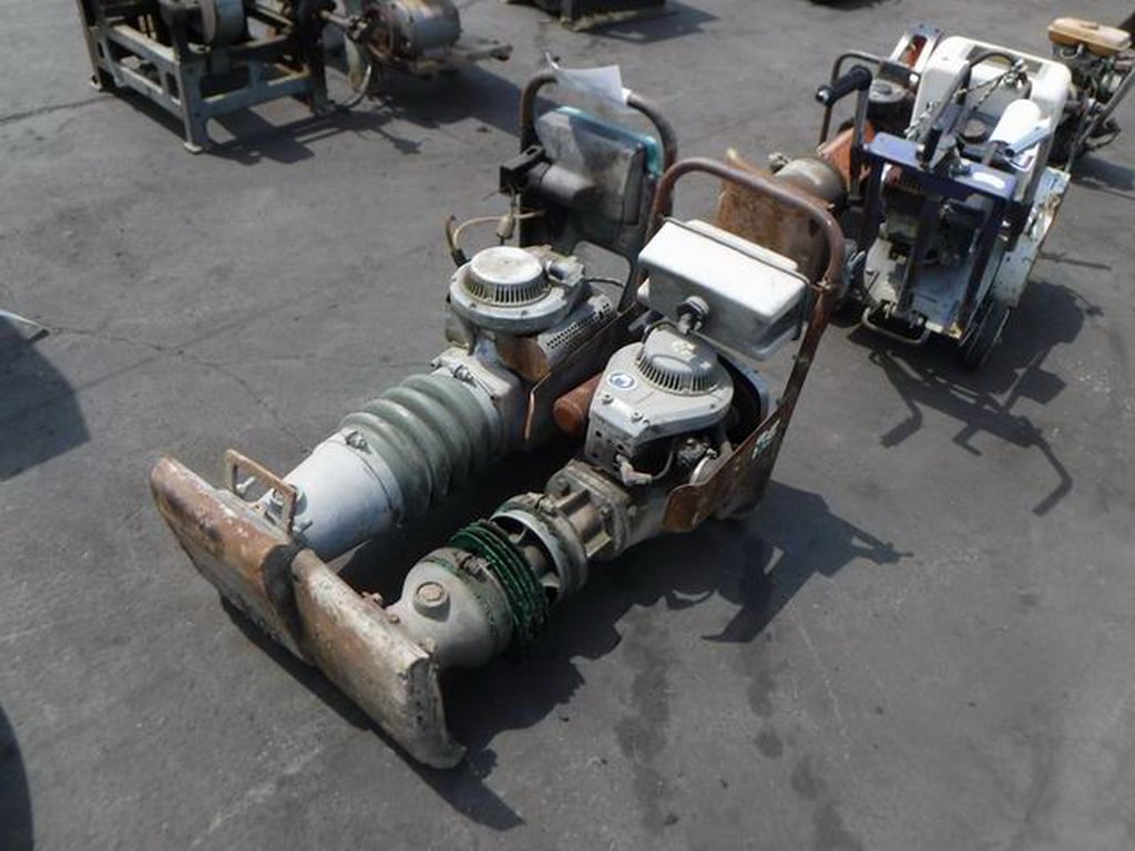 ขายเครื่องตบดินแบบกระโดด WACKER BS60-2 เก่านอก พร้อมใช้งานครับ