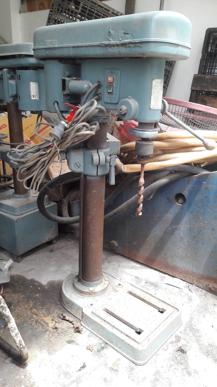 แท่นสว่าน KIRA NSD-13R และ HITACHI LE-2800 แท่นสว่าน KIRA NSD-13R และ HITACHI LE-2800