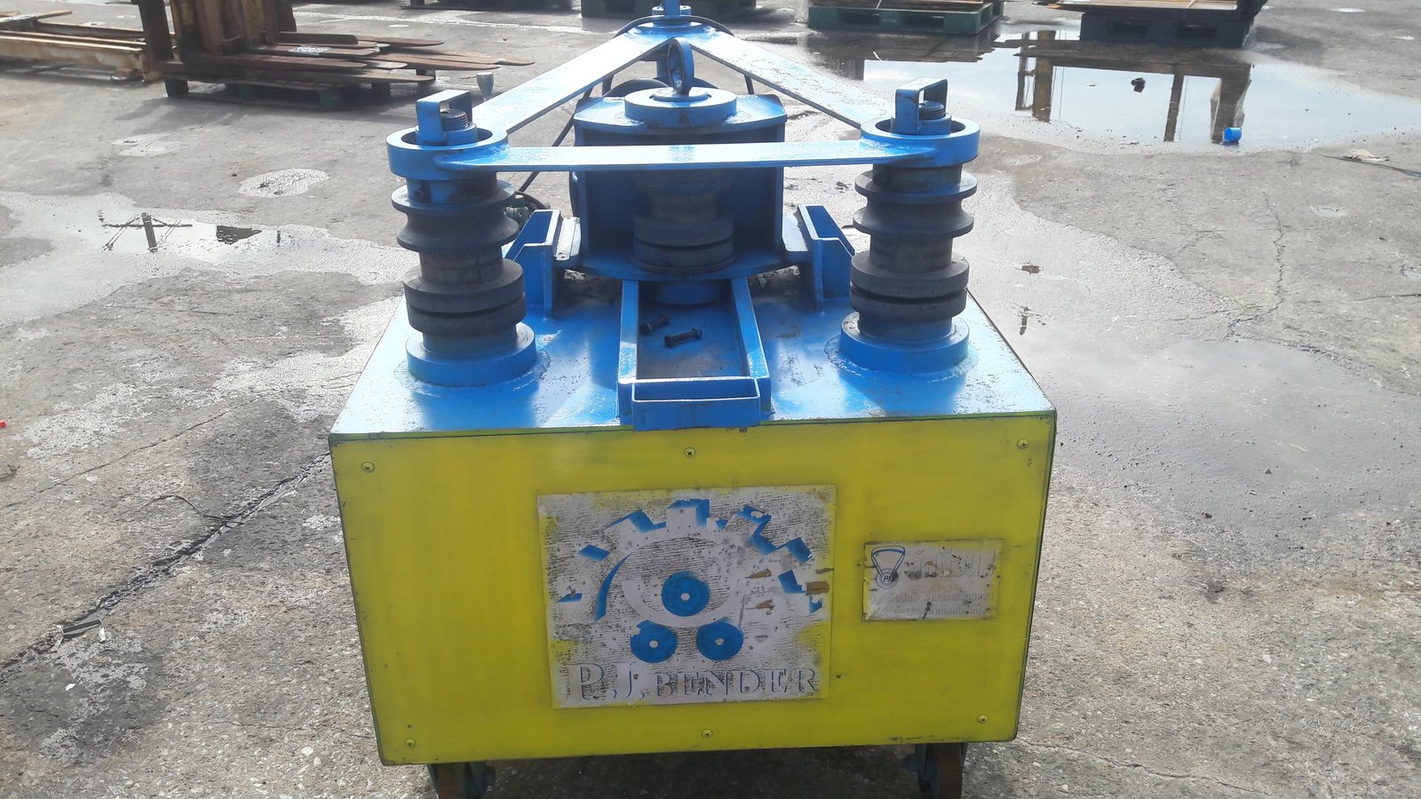 เครื่องดัดเหล็ก PJ BENDER ไฟ 500V, 30 แอมป์ เครื่องดัดเหล็ก PJ BENDER ไฟ 500V, 30 แอมป์