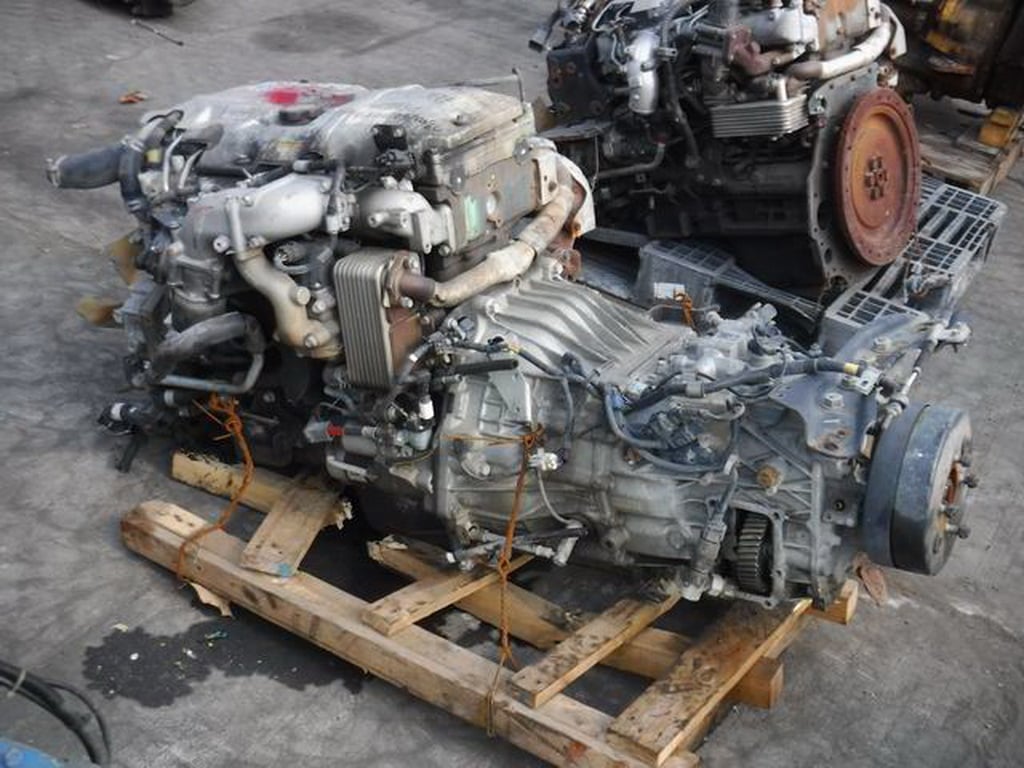 ขาย เครื่อง MITSUBISHI 4M50 4 สูบ 150 แรงม้า พร้อมเกียร์ ไม่มีกล่อง โทร. 084-542-4150