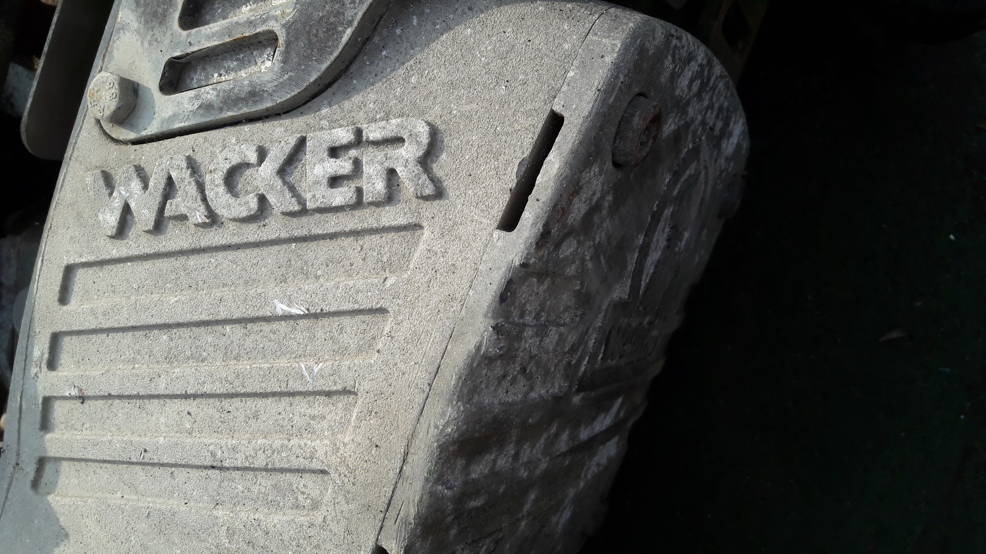 ขายเครื่องตบดินแบบกระโดด WACKER BS60-2 เก่านอก ราคา15,000 บ กับ 9,000 บ.พร้อมใช้งานครับ ขายเครื่องตบดินแบบกระโดด WACKER BS60-2 เก่านอก ราคา15,000 บ กับ 9,000 บ.พร้อมใช้งานครับ