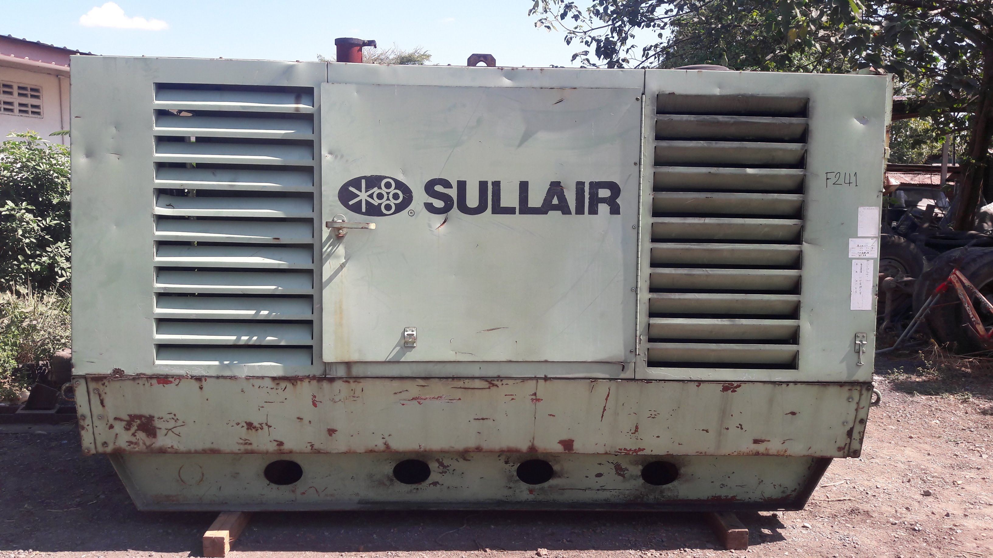 ขายปั้มลม SULLAIR รุ่น 900 ลม 10.5 บาร์ 900 cfm 150PSI เครื่อง CAT 3306T ปั้มลมสกรูสภาพสวย นำเข้าจาก ขายปั้มลม SULLAIR รุ่น 900 ลม 10.5 บาร์ 900 cfm 150PSI เครื่อง CAT 3306T ปั้มลมสกรูสภาพสวย นำเข้าจาก